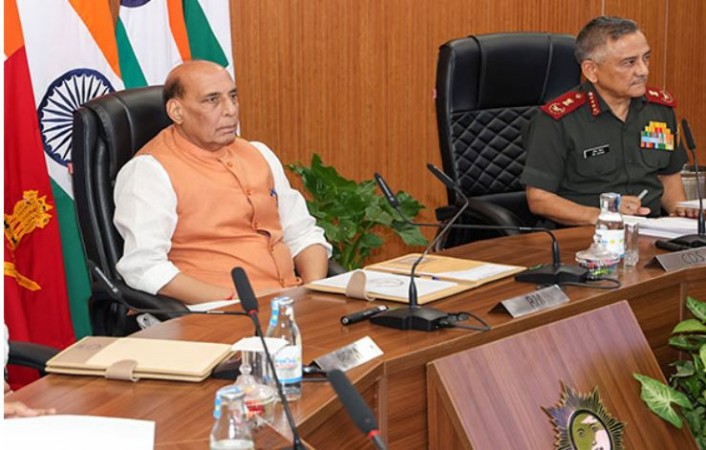 Defence Minister Rajnath Singh Lauds Indian Armed Forces at Joint Commanders' Conference 2024