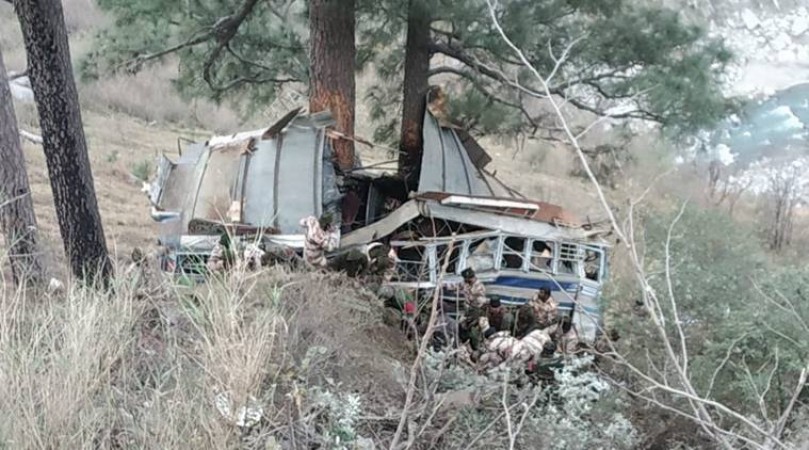 Jammu-Srinagar highway accident, one killed, 2 injured
