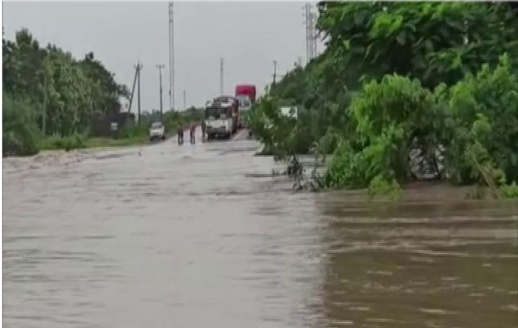 तेलंगाना के मुख्यमंत्री केसीआर ने दिल्ली से बाढ़ की स्थिति की समीक्षा की