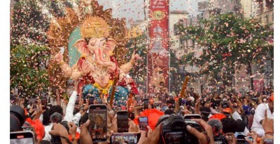 Ganesh Chaturthi: Anant Ambani and Radhika Merchant Welcome ‘Antilia cha Raja’ at Iconic Mumbai Home