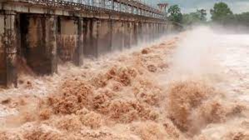 Rain in Telangana: Godavari water level rises in Bhadrachalam, high alert likely to be issued