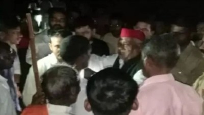 SP MP Awadhesh Prasad's Night Visit to Rape Victim's Family Sparks Local Outrage