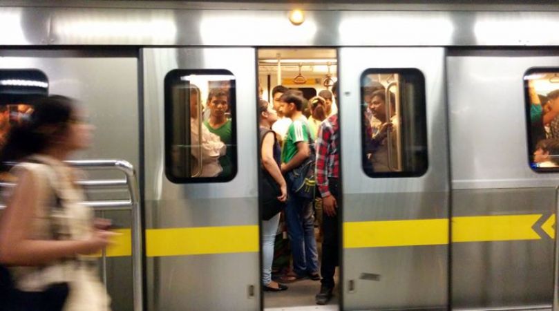 Delhi Metro took speed with one gate open