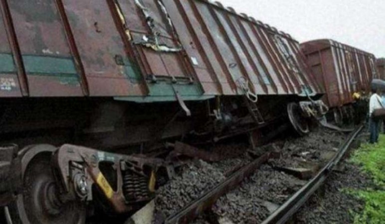 Six coaches of Goods train derails, falls into river in Odisha
