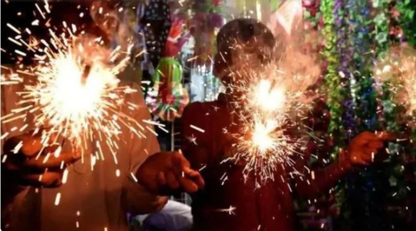 SC Reserves Decision on Green Firecrackers in Delhi for Diwali