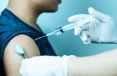 बच्चों का टीकाकरण: पहले दिन 'कॉर्बेवैक्स' की 2.6 लाख खुराक वितरण की  गई