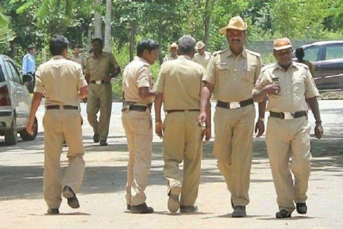 Police of Karnataka told to bring proof before probing this area of Tamil Nadu