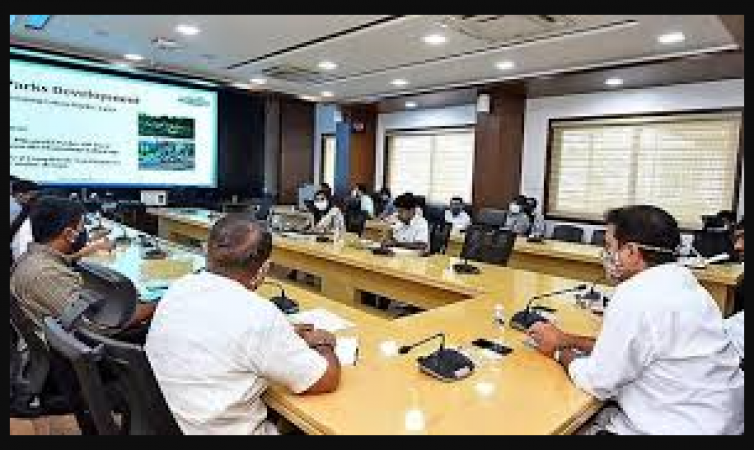 MI and UD Minister KT Rama Rao met with GHMC officials and discussed heavy rainfall