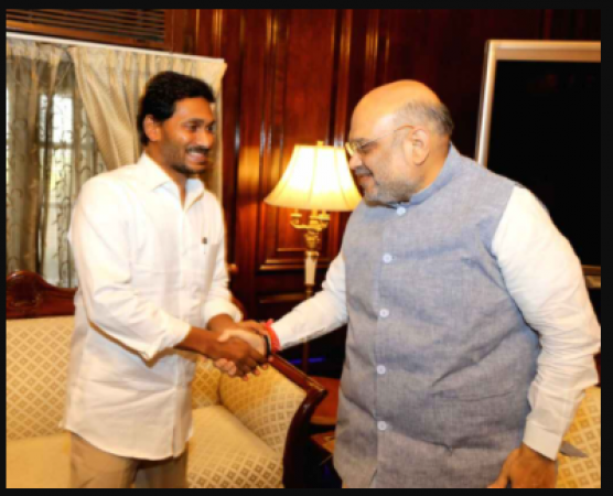 AP CM met union home minister Amit Shah for polavaram project
