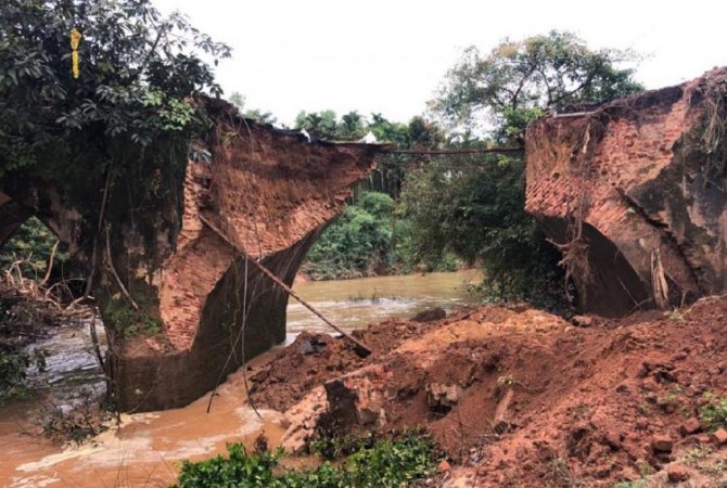 A bridge in Shivamogga got half-broken; know more