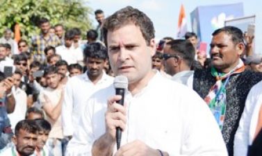 Rahul Gandhi  attacked  on 'Gujrati Government'