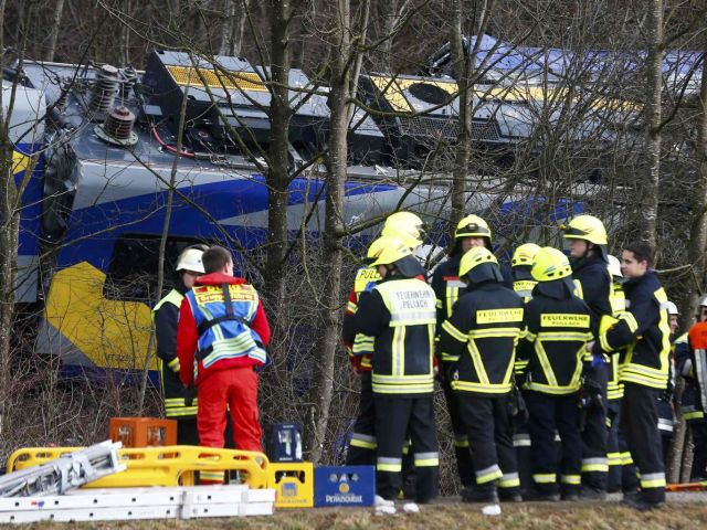 जर्मनी में बड़ा रेल हादसा, 150 घायल