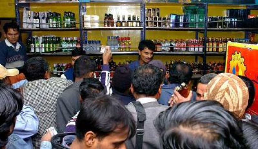 इंदौर भोपाल सड़को और हाइवे से जल्द हटेगी शराब दुकाने