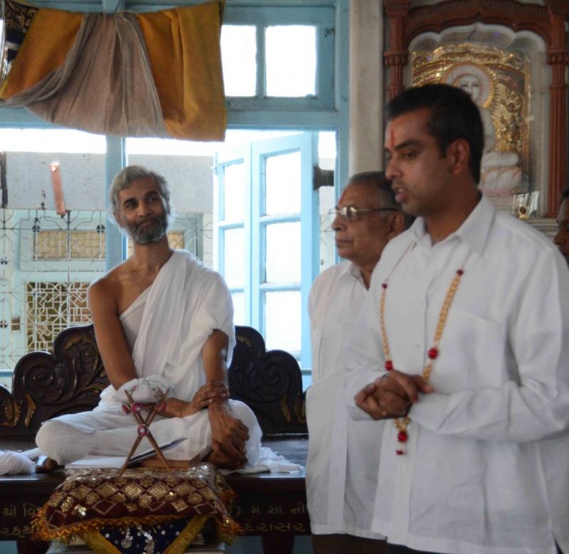 Shiv Sena Insulted  Jain religion: Milind Deora