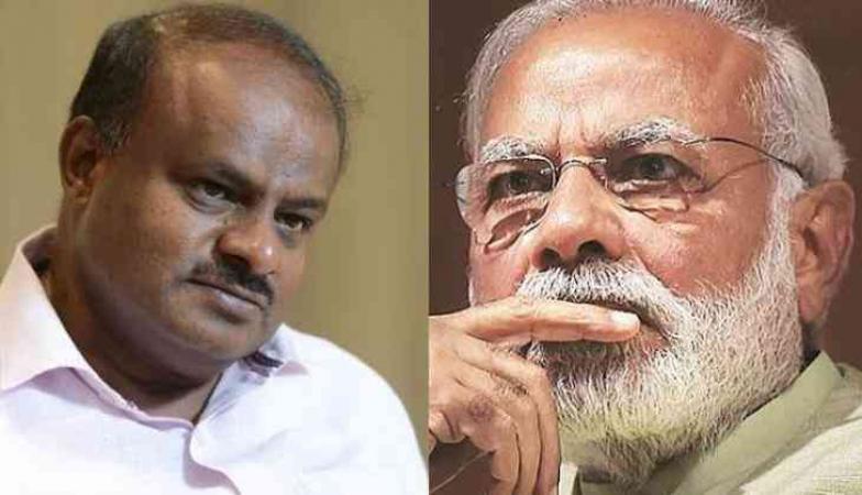 Modi gets makeup before showing his face in front of the camera: HD Kumaraswamy