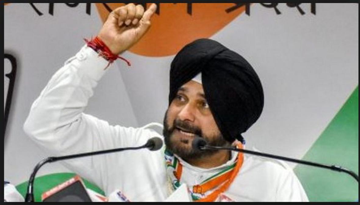 Navjot Singh Sidhu Stroke Controversy by throw this statement against PM Modi…Watch Video inside