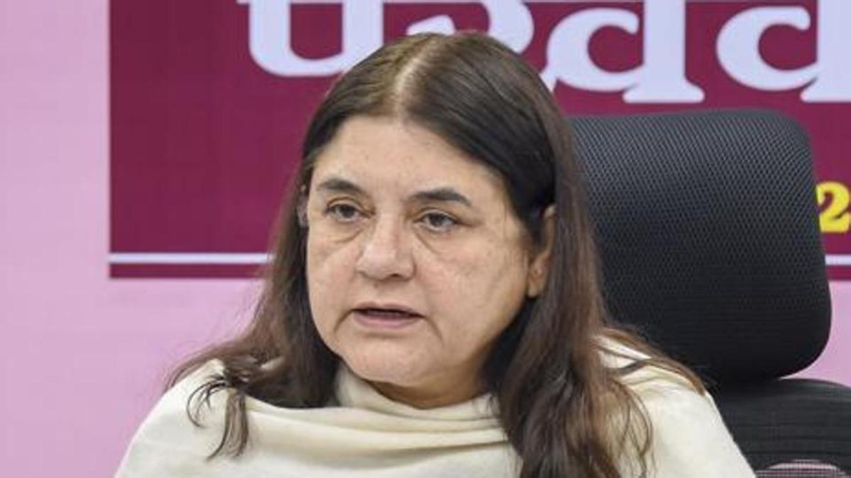 EC banned Maneka Gandhi from campaigning for 48 hours