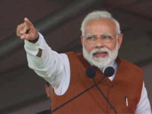 Sharad Pawar should learn from the family of Y. B. Chavan: PM Modi