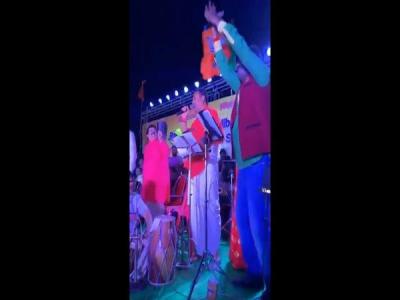 Watch: Sambit Patra sings 'Tum Mile Dil Khile'  and a Telugu song to connect with voters in Puri