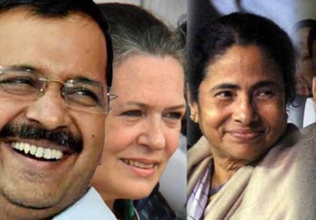 Mamata Banerjee making strategies with Sonia, Kejriwal to defeat BJP in 2019 Elections