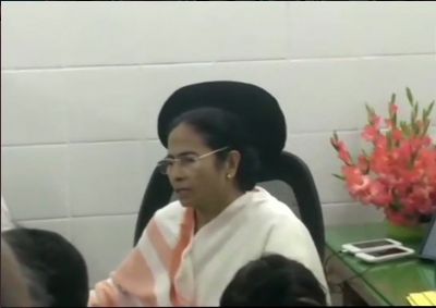 Mamata Banerjee meets political dignitories on NRC draft issue inside the parliament