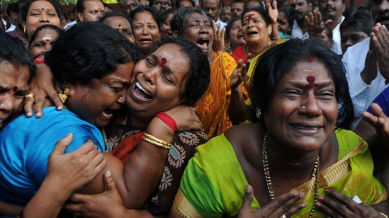 Karunanidhi is no more: India get burst into tears, Tamil Nadu declares public holiday