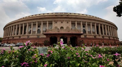 Bill to link Aadhar card with voter ID passed in Lok Sabha, opposition continues to oppose