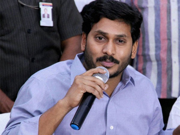 Hope to get special category status for Andhra: CM Jagan