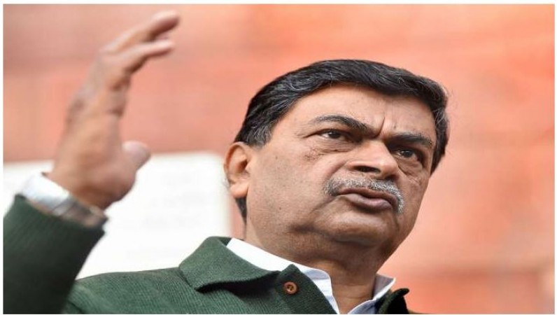 RK Singh urges his Cabinet colleagues, CMs to use EVs for official purposes