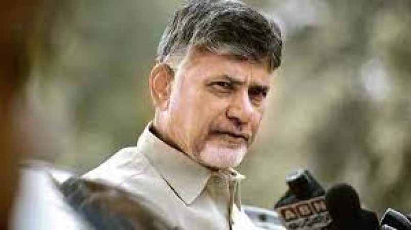 Police working at the behest of YSRCP government to harass opposition leaders: Chandrababu Naidu