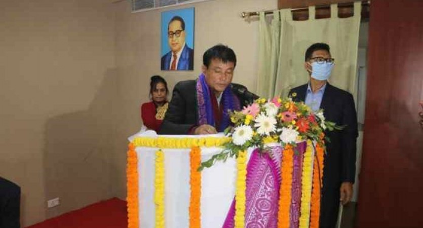 बोडोलैंड प्रादेशिक परिषद के प्रोटेम स्पीकर और कार्यकारी सदस्यों के रूप में चार ईएम ने ली शपथ
