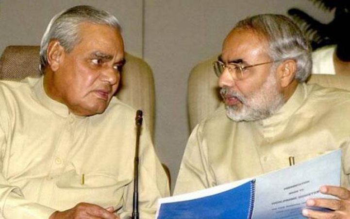 PM Modi and all political dignitaries along with INC wish  Bharat Ratna' Vajpayee' on his 93rd birthday