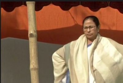 CM Mamata Banerjee continues 'Satyagraha', Today CBI approach SC