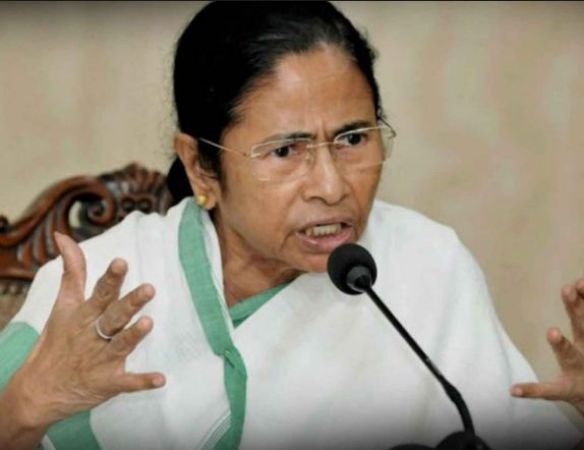 “There is no serious case, we are united” Mamta Banerjee reaction on Robert Vadra questioning