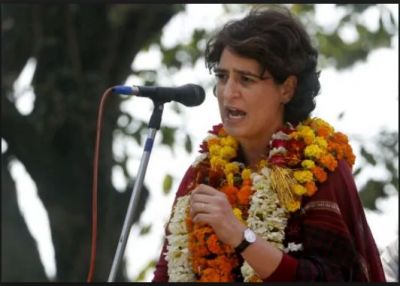 Priyanka Gandhi has Charisma to draw crowds, but not votes : says TRS