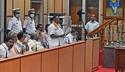 Congress govt falls in Puducherry, President's rule may take place