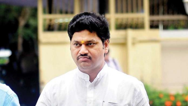 Dhananjay Munde to continue as minister, even with rape charges, till police investigation ends