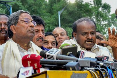 BJP aims to Cash In Siddaramaiah, Kumaraswamy clash Over Budget Proposals