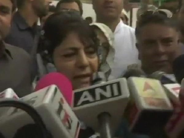 Mehbooba Mufti warns: If  Delhi tries to break PDP then outcome would be dangerous