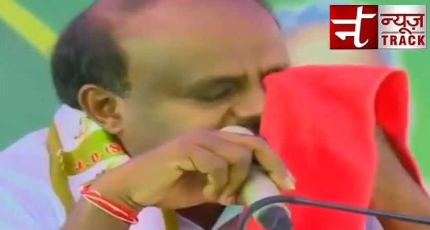 Kumaraswamy gets emotional, not happy after becoming a CM