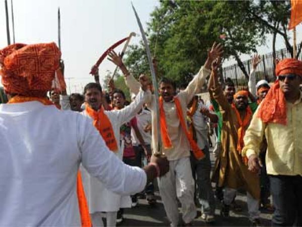 VHP aims to combat cow smuggling, love jihad with 5000 new recruits