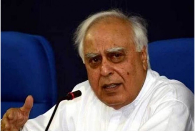 'Kejriwal is rising, its time to destabilize the BJP': Kapil Sibal