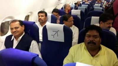 Congress MLAs leave for Bengaluru