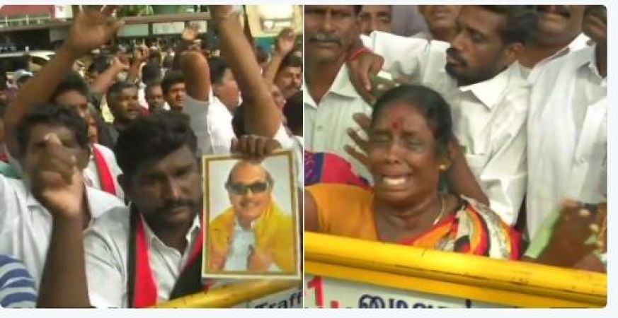 Despite being lathi-charged Karunanidhi's supporters throng outside hospital