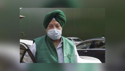 Hardeep Singh  Puri accuses Congress of selling vaccine at higher rate