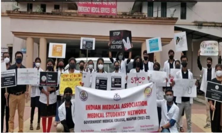 Chennai: India’s medical body protests violence against doctors, demand better protection