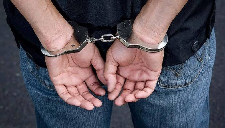 श्रम आयुक्त समेत दो अन्य को भ्रष्टाचार के मामले किया गया गिरफ्तार