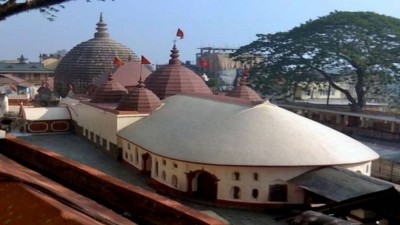 Priyanka Gandhi starts a two-day Assam visit by offering prayers at Kamakhya