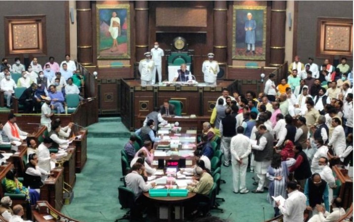 MP govt presents budget amid Amid Congress's outrage