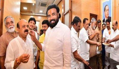 Karnataka BJP celebrates party's victory in 4 states